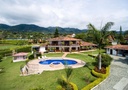 Finca en parcelación privada en el lago Calima
