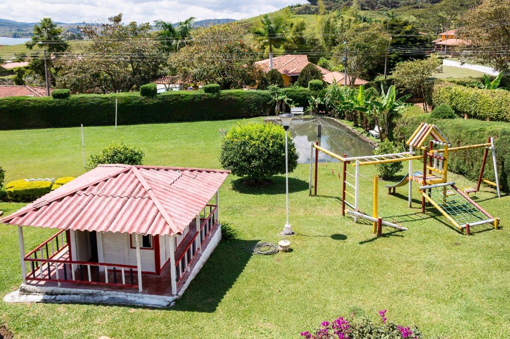 Finca en parcelación privada en el lago Calima