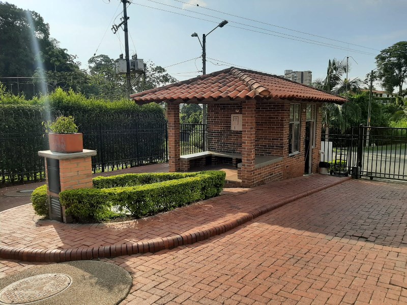 Casa para la venta sector Alamos