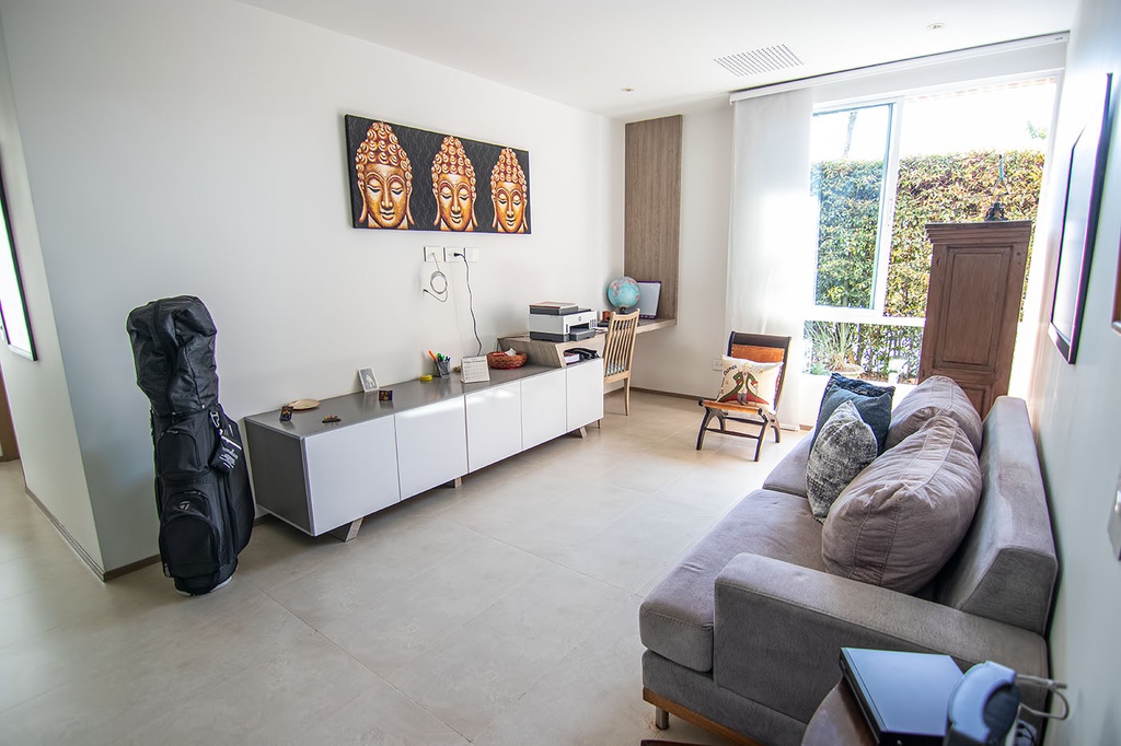 Casa Cerritos