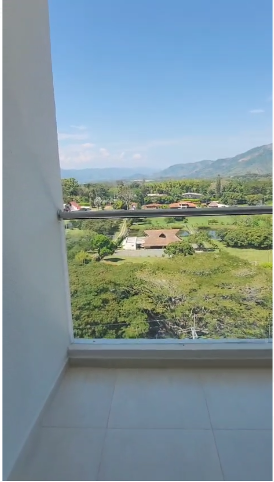 Consultorio en Cerritos Mall para arriendo