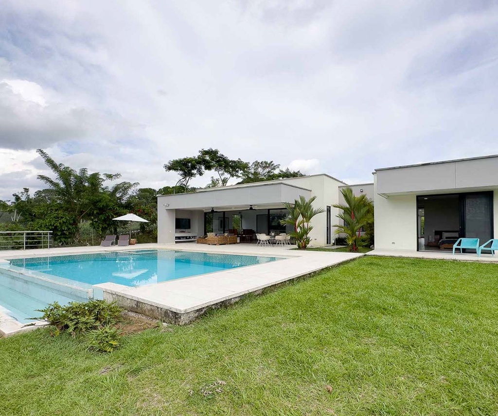 Casa campestre para la venta en Cerritos