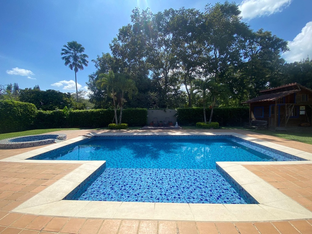 Casa Campestre para la venta en Cerritos