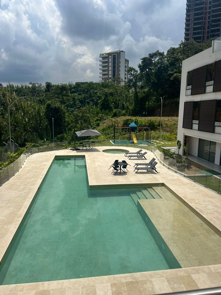Apartamento para renta en Pinares