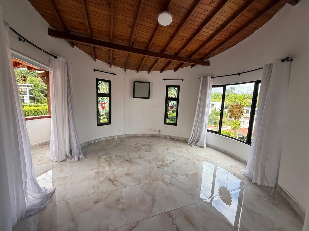 Casa campestre para la venta en Pueblito Cafetero