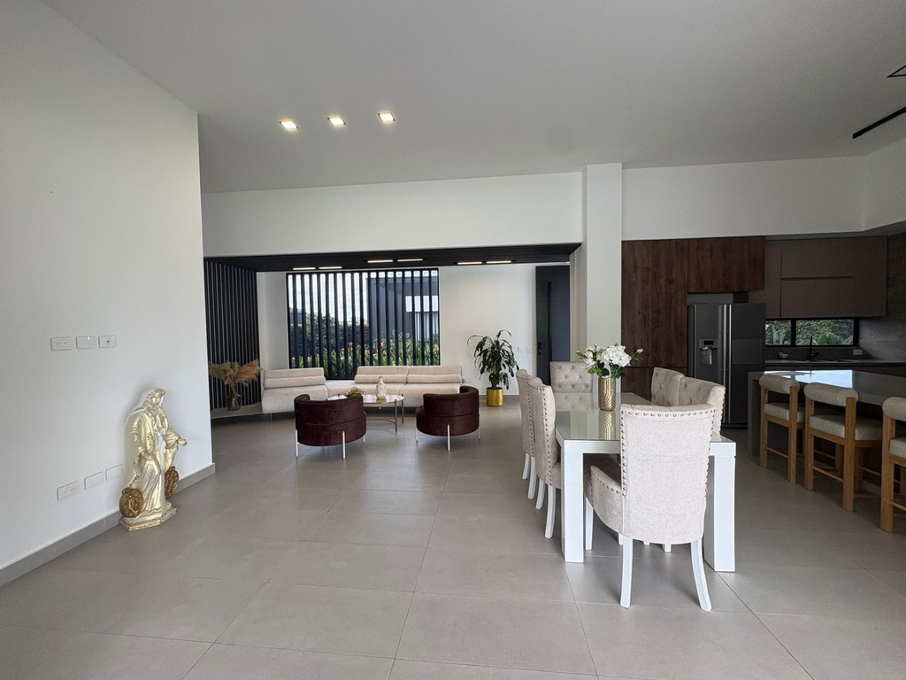 Casa Campestre para la venta en Cerritos