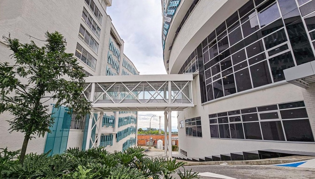 Local Comercial para venta en Clínica Central del Eje 