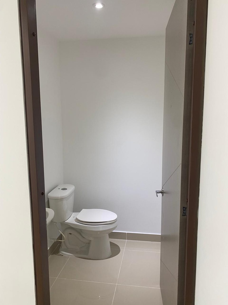 Consultorio para la venta en Megacentro Pinares