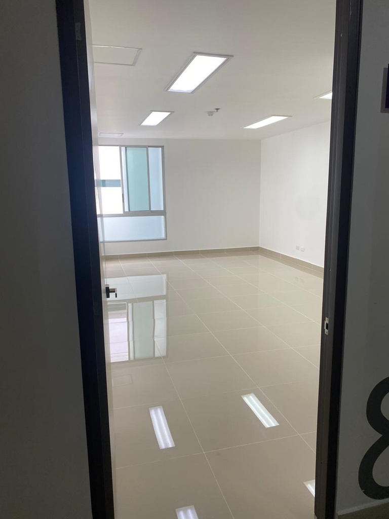 Consultorio para la venta en Megacentro Pinares