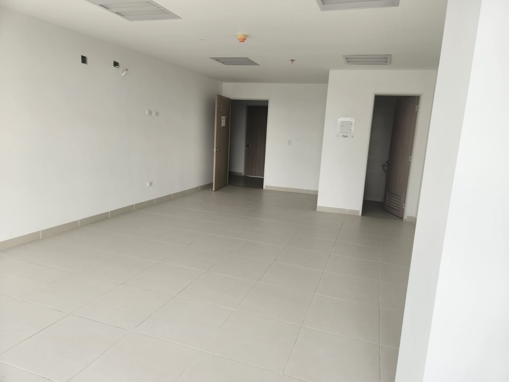 Consultorio para Venta Complejo Medico Clínica Central del Eje     