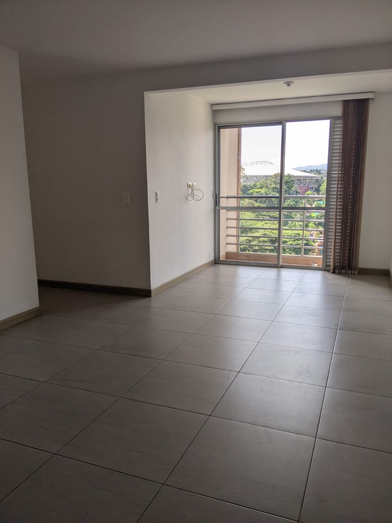 Apartamento para la venta en la Av. Sur 