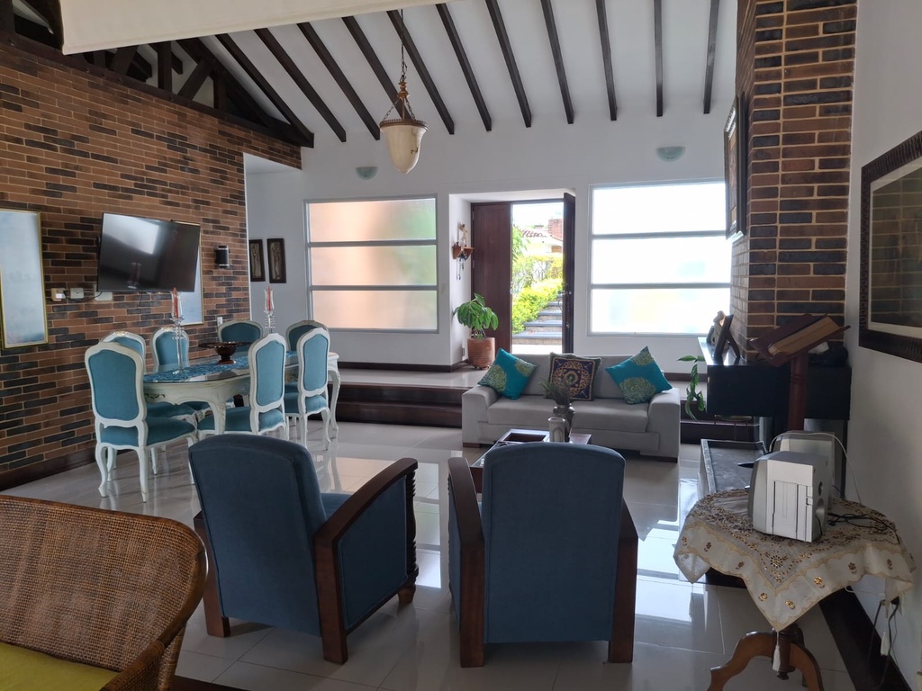 Casa Campestre para la venta en Cerritos - Vía la Virginia