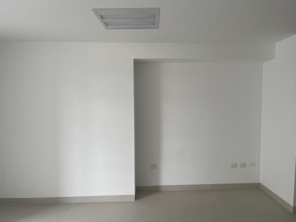 Consultorio para la renta en Clínica Central del Eje 