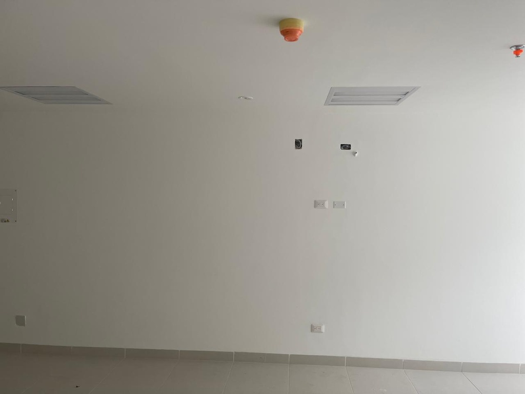 Consultorio para la renta en Clínica Central del Eje 