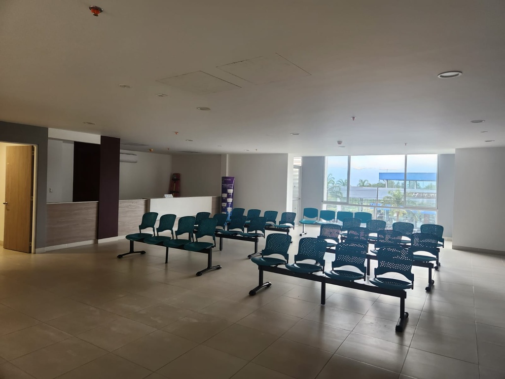 Consultorio para Venta Complejo Medico Clínica Central del Eje     