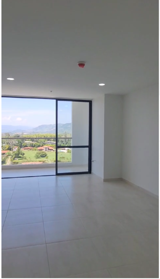 Consultorio en Cerritos Mall para arriendo