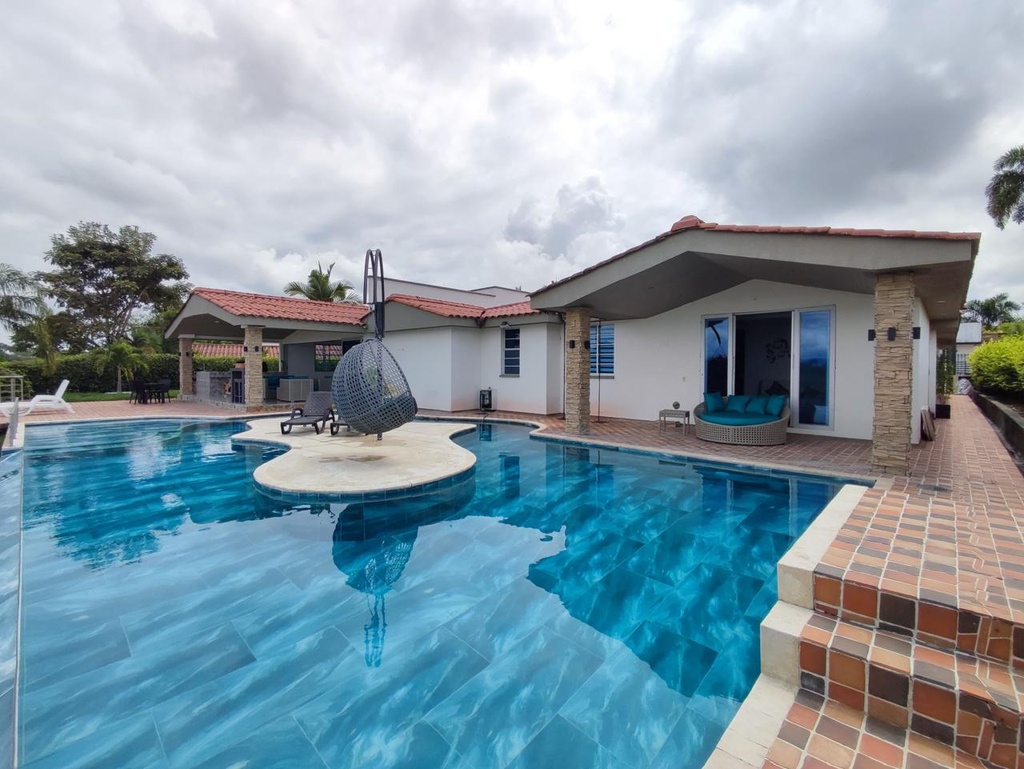 Casa Campestre para la venta en Cerritos