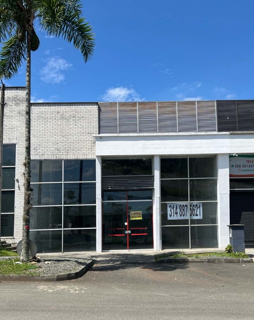 Bodega para renta en la Avenida 30 de Agosto 