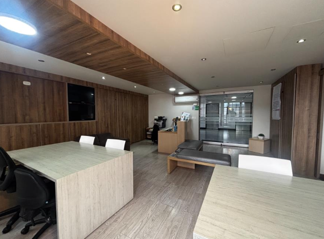 Oficina para la venta en el Centro- Ed. Corporación Financiera de Occidente