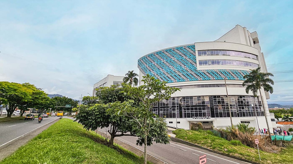 Consultorio para Renta Complejo Medico Clinica Central del Eje  (copia)