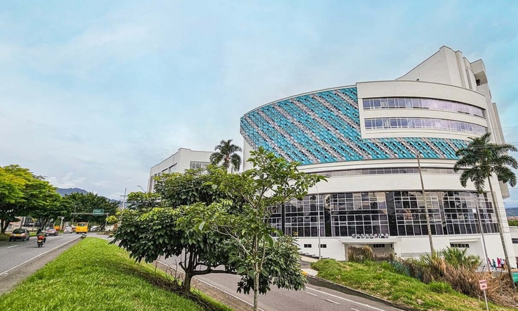 Local Comercial para venta en Clínica Central del Eje 