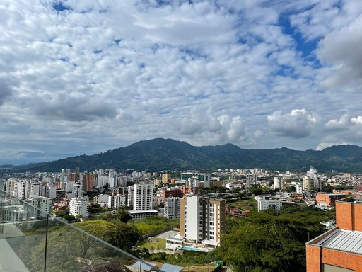 [1303] Penthouse para la Venta en Pinares Pereira