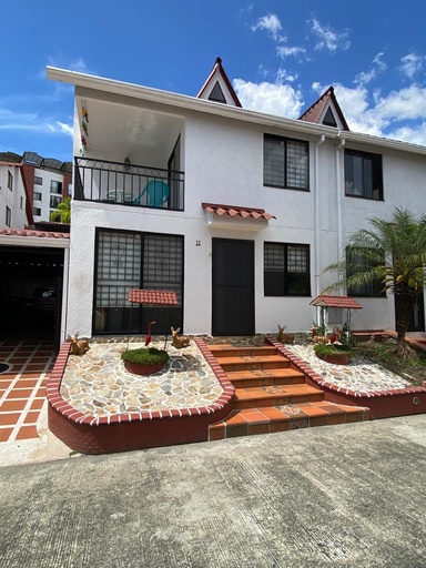 [1476] Casa para la venta en Av. Sur 