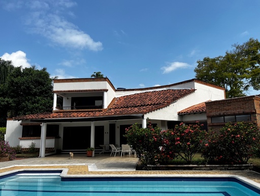[1483] Casa campestre para la venta en Cerritos