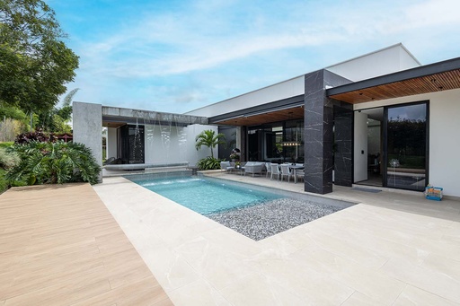 [1572] Casa Campestre para la venta en Cerritos Malabar