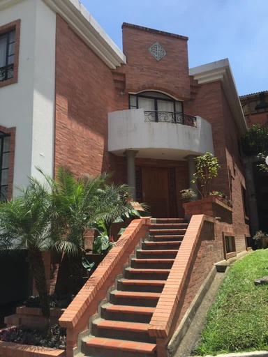 [1689] Casa para la venta en Pinares